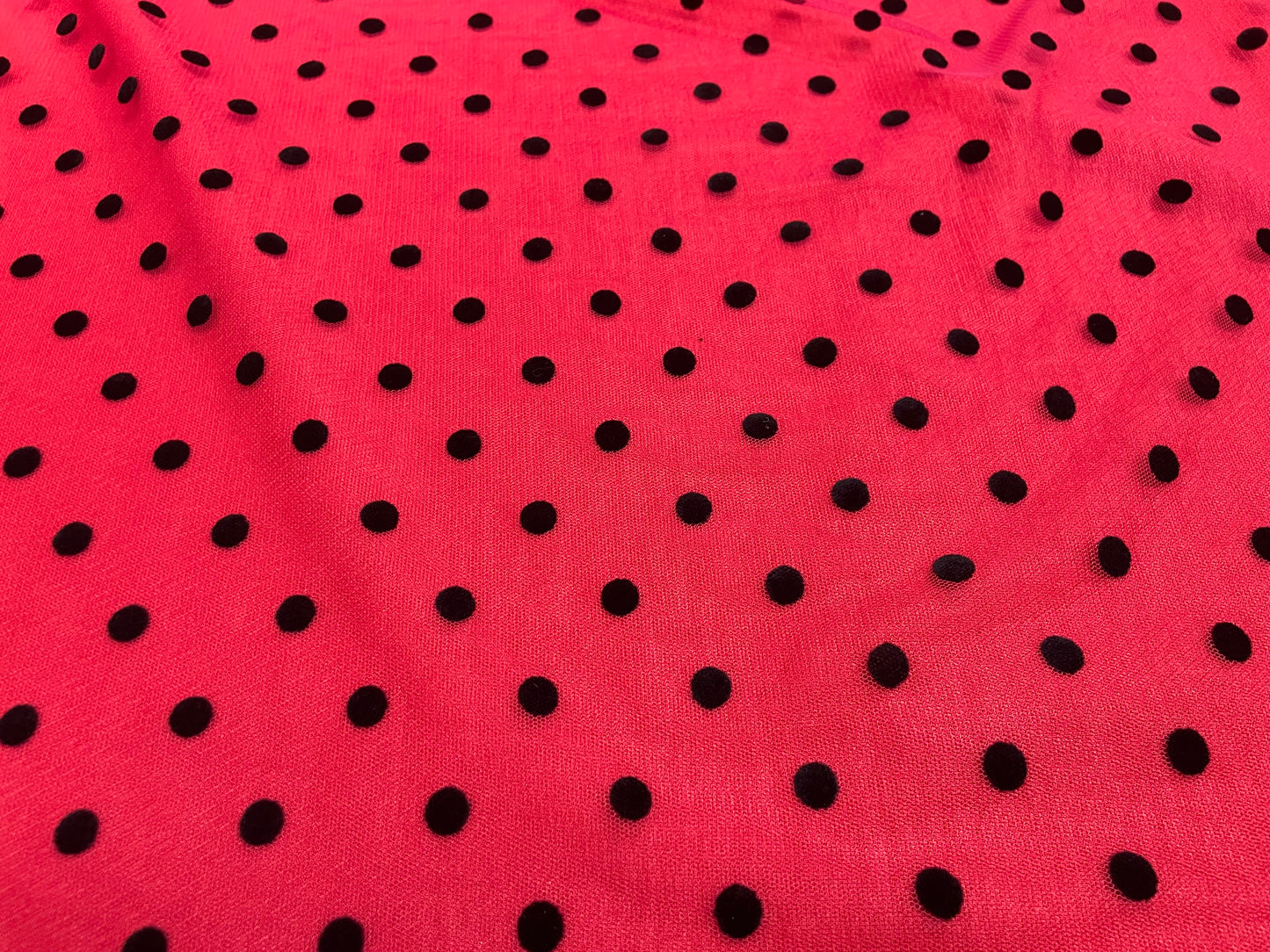 Tulle cu buline egale grena - Canada Fashion Center