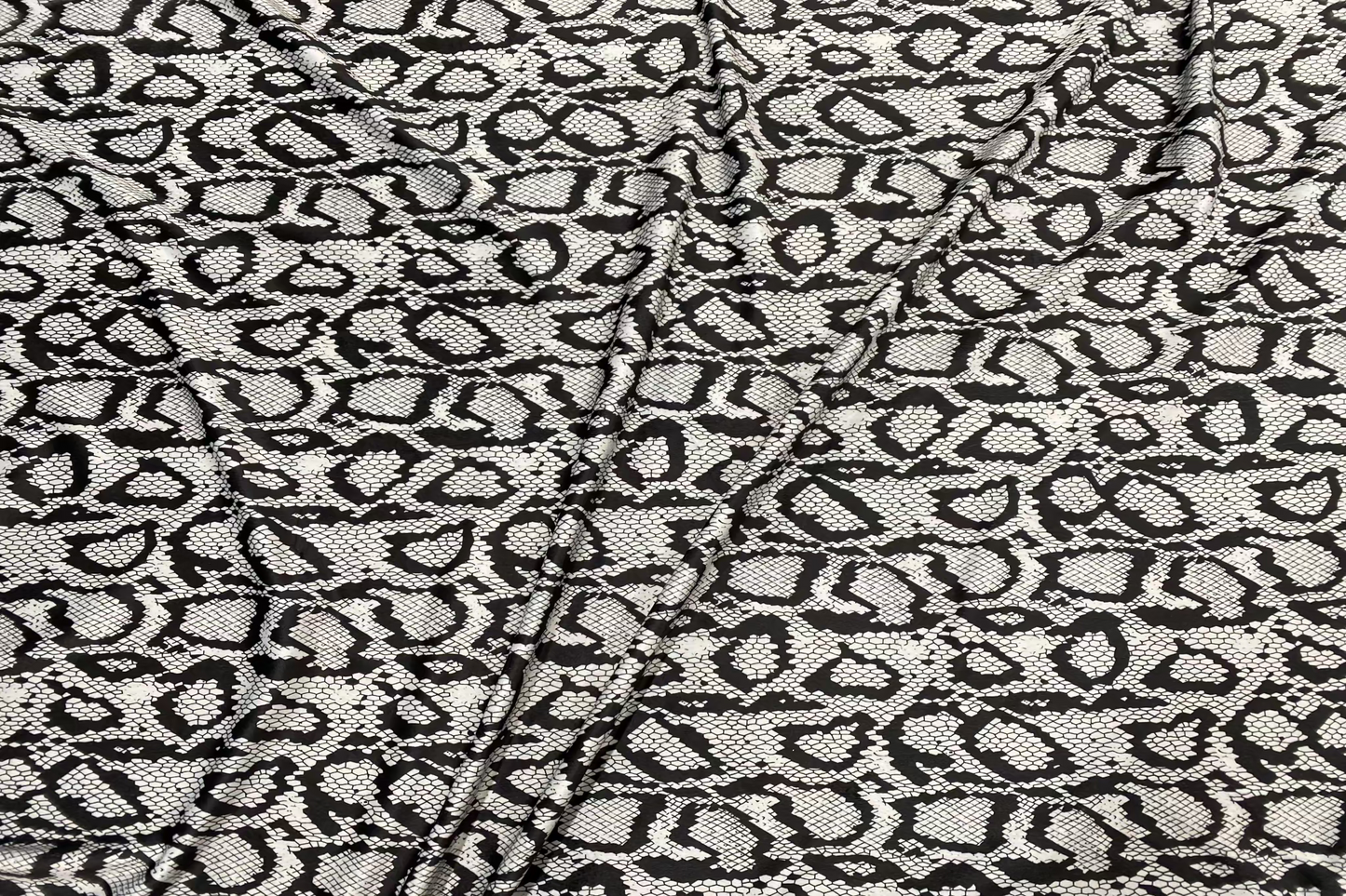 Catifea Supersoft Leopard Gri - Canada Fashion Center
