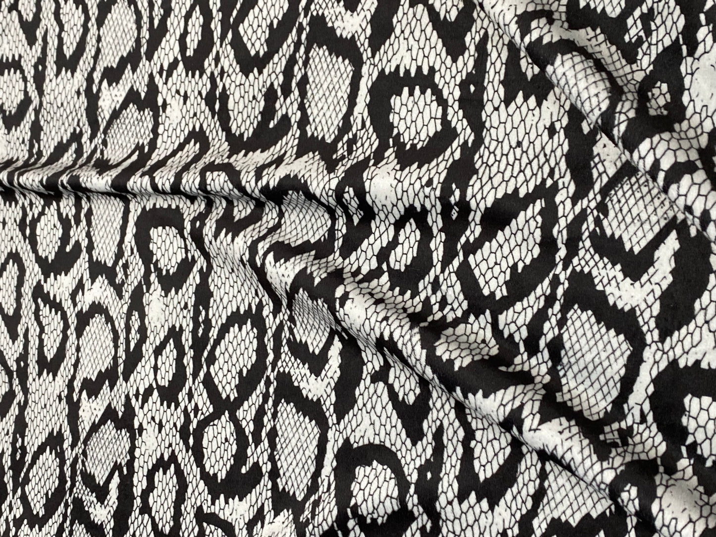 Catifea Supersoft Leopard Gri - Canada Fashion Center