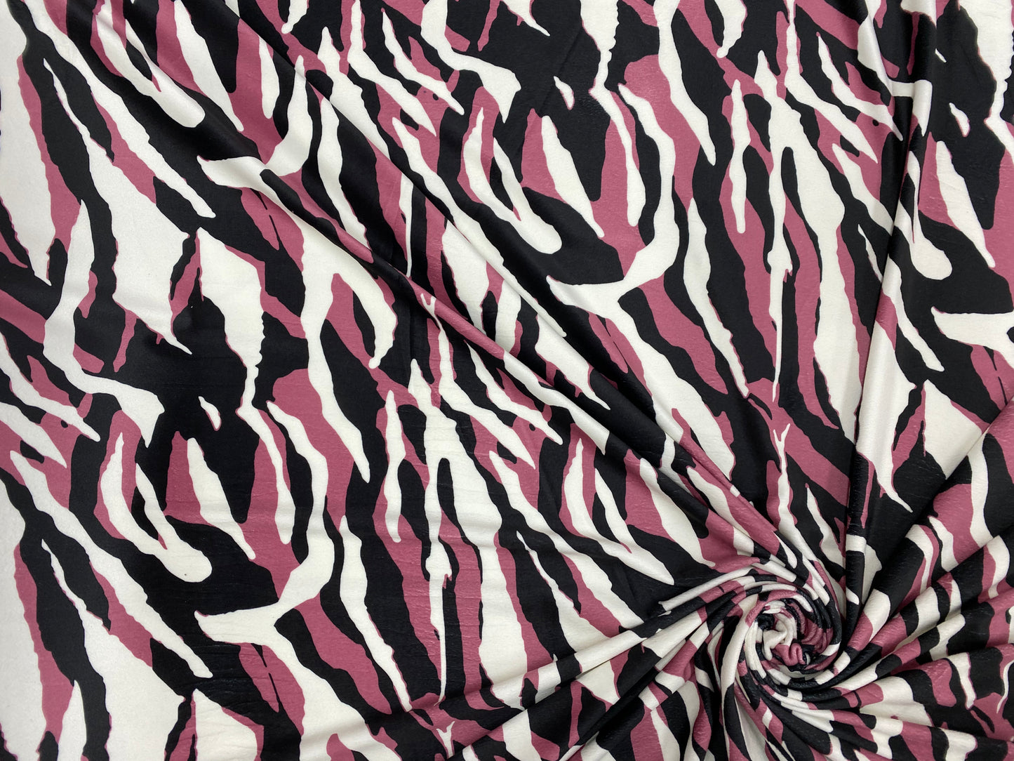 Catifea Supersoft Tigru Grena - Canada Fashion Center