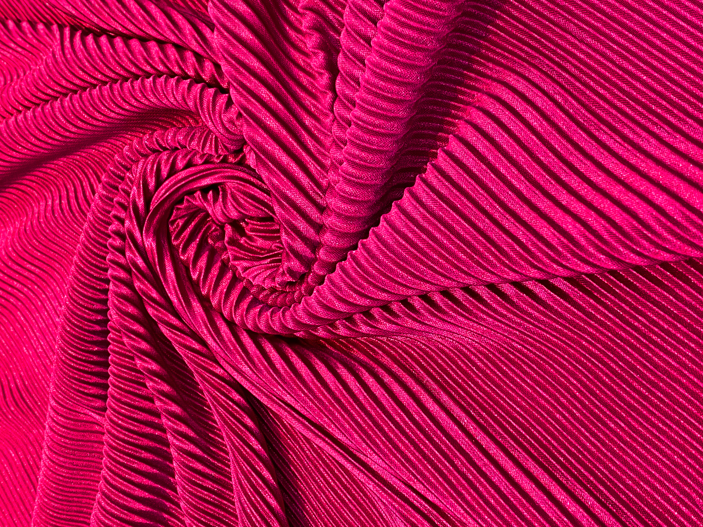 Plisee Mic Fucsia - Canada Fashion Center