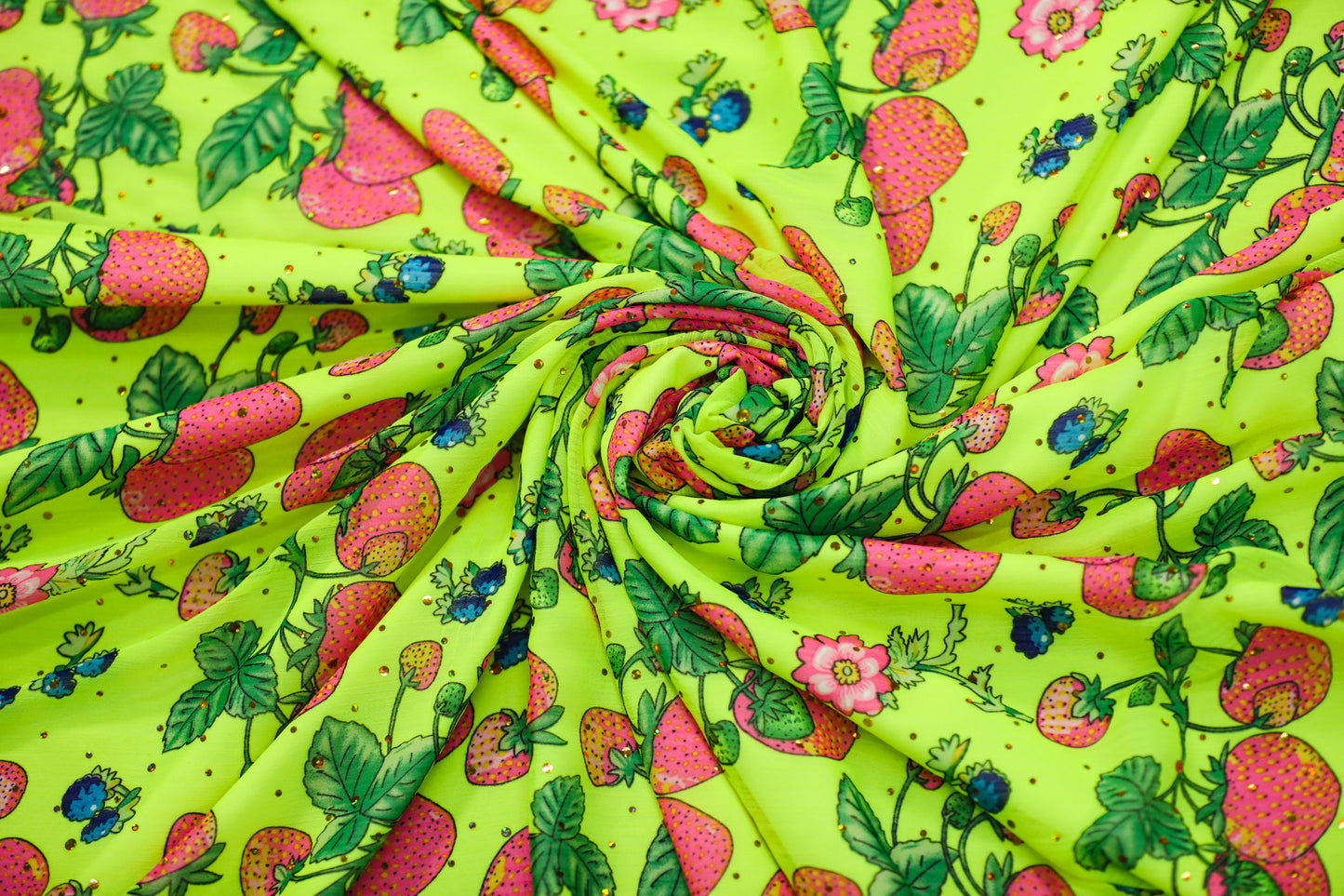 Voal imprimat verde cu capsuni - Canada Fashion Center -