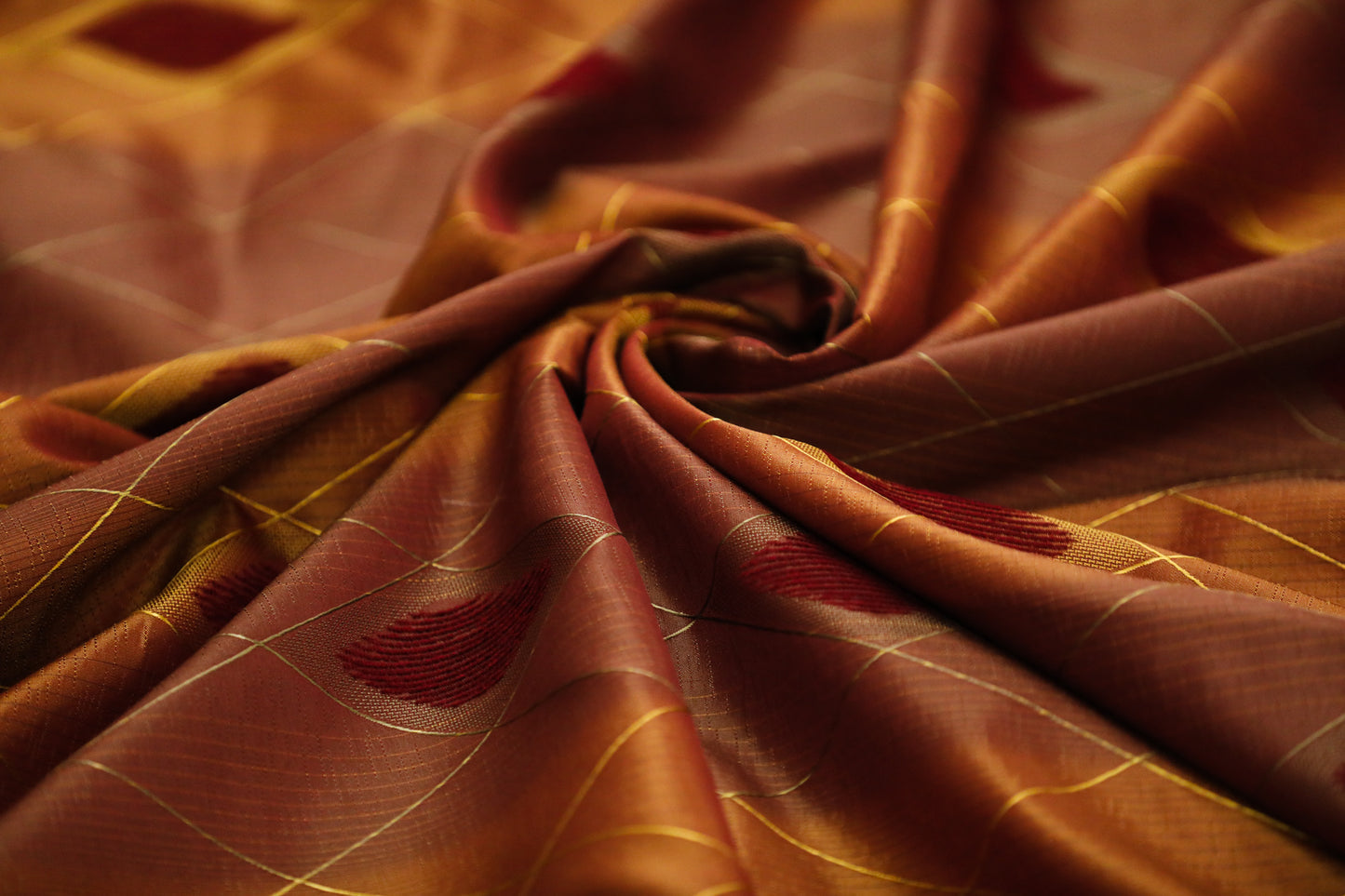 Tafta cu model - Canada Fashion Center -