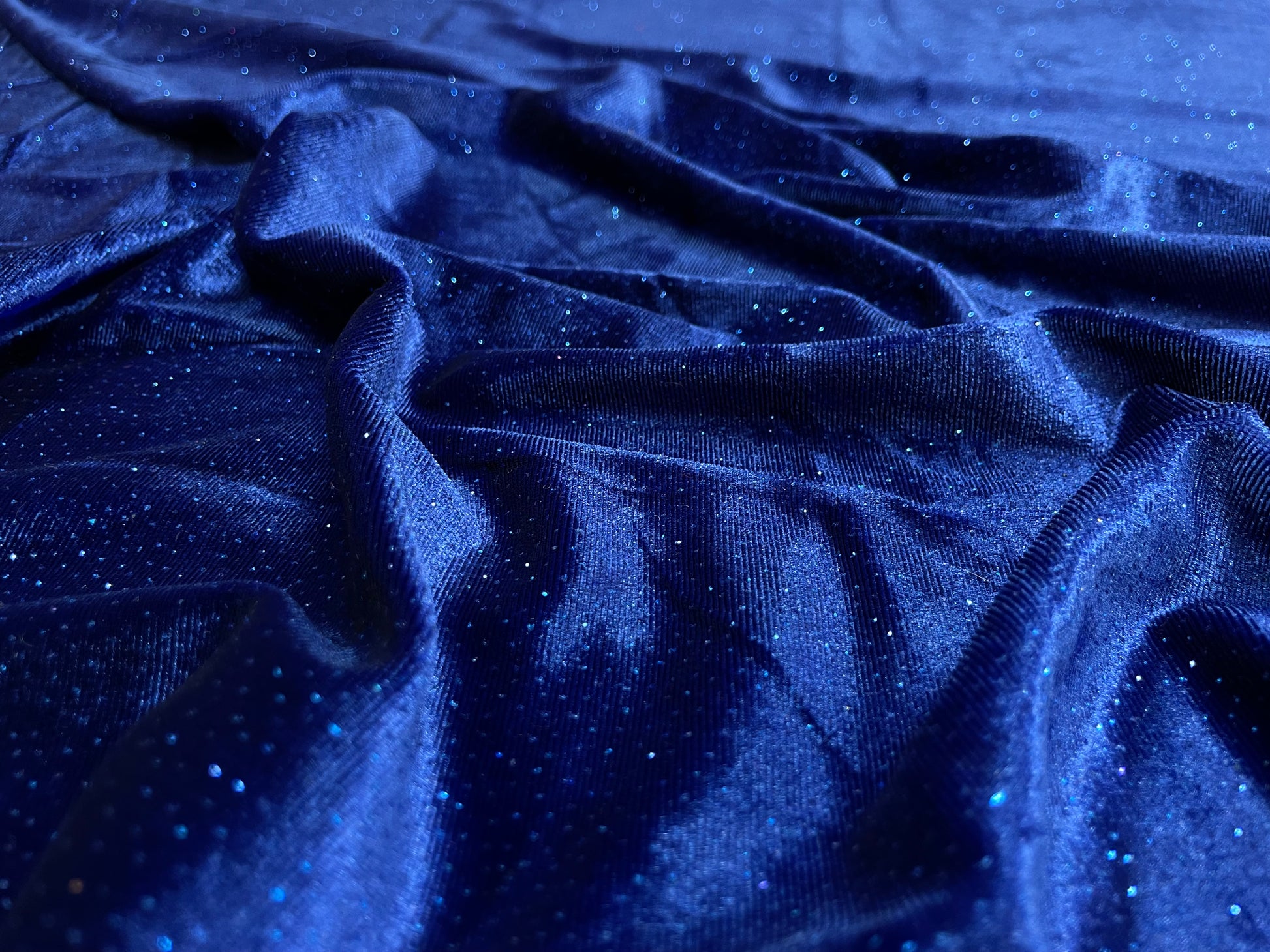 Catifea Velvet cu Sclipici Albastru Roial - Canada Fashion Center