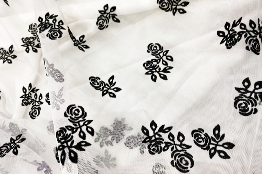 Tulle cu floricele Alb - Canada Fashion Center