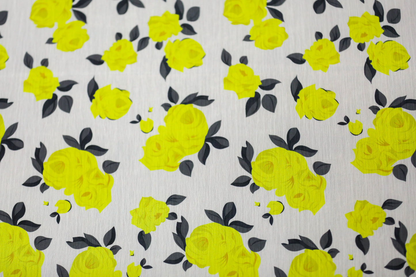 Voal subtire imprimat cu flori galbene - Canada Fashion Center - Fabric