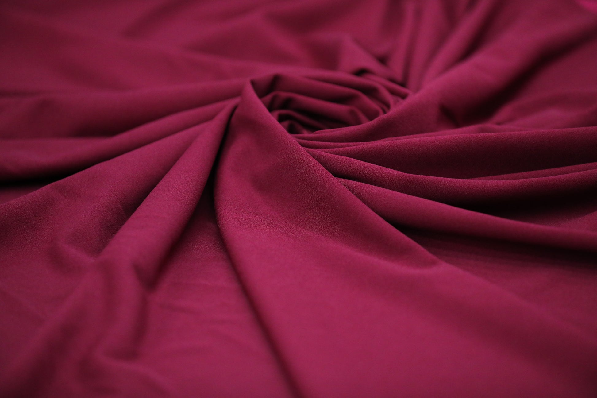 Scuba Crep Grena Inchis - Canada Fashion Center - Fabric